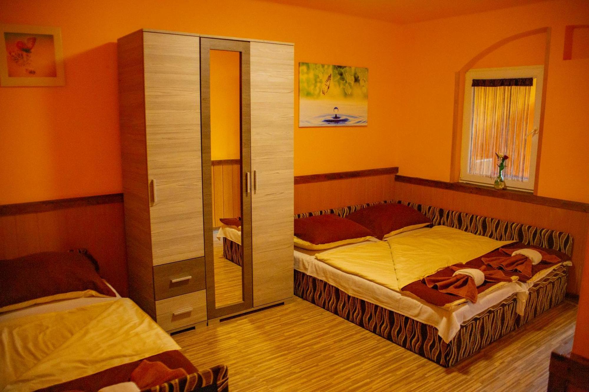 Aparthotel Vakacio Ueduelo Révfülöp Exterior foto