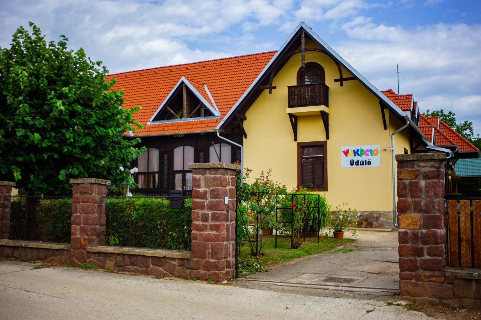 Aparthotel Vakacio Ueduelo Révfülöp Exterior foto